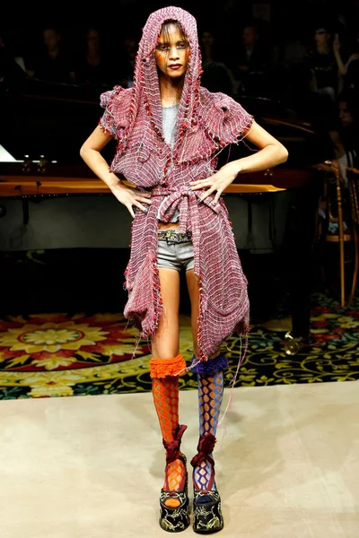 Look 13
